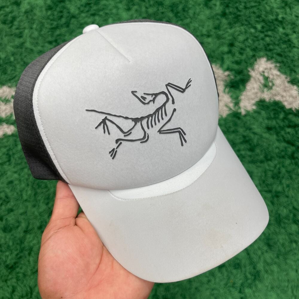 ARC'TERYX BIRD TRUCKER CURVED DAYBREAK/GRAPHITE Hat Cap